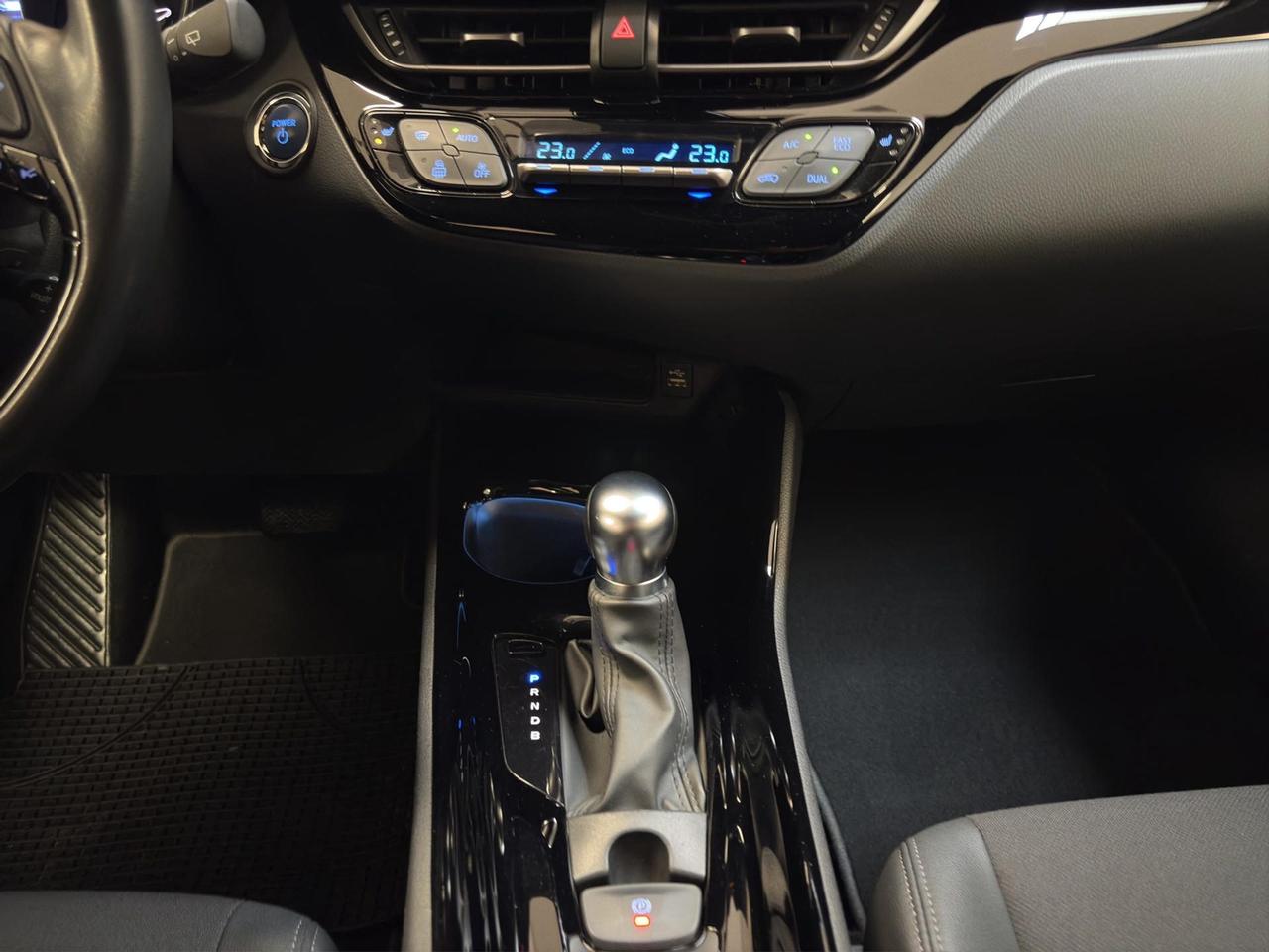 Toyota C-HR 1.8h Trend e-cvt