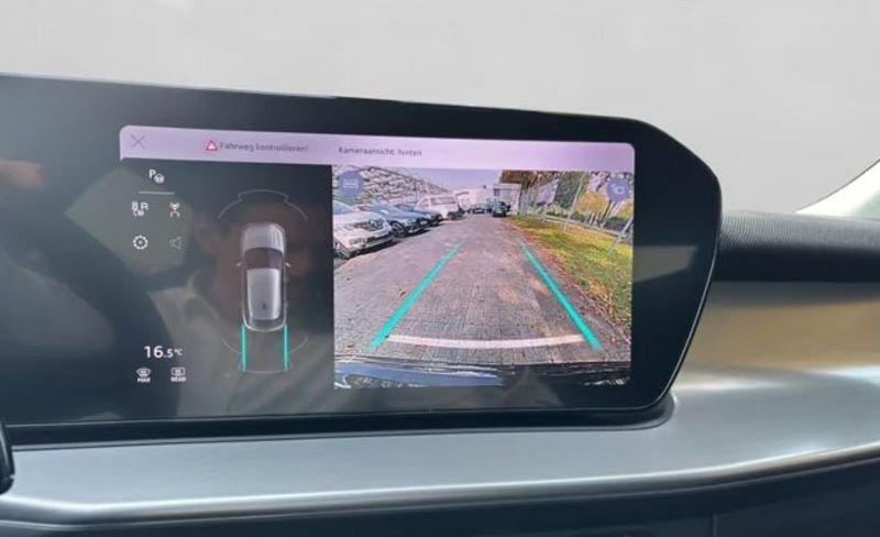 Audi Q3 Sportback Audi Q3 Sportback S-line 1.5 TFSI S-tronic SONOS LED VAVI CAMERA HEAD-UP GANCIO
