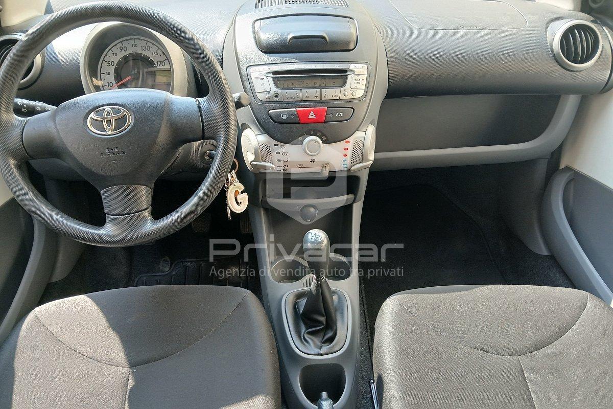 TOYOTA Aygo 1.0 12V VVT-i 5 porte Now Connect