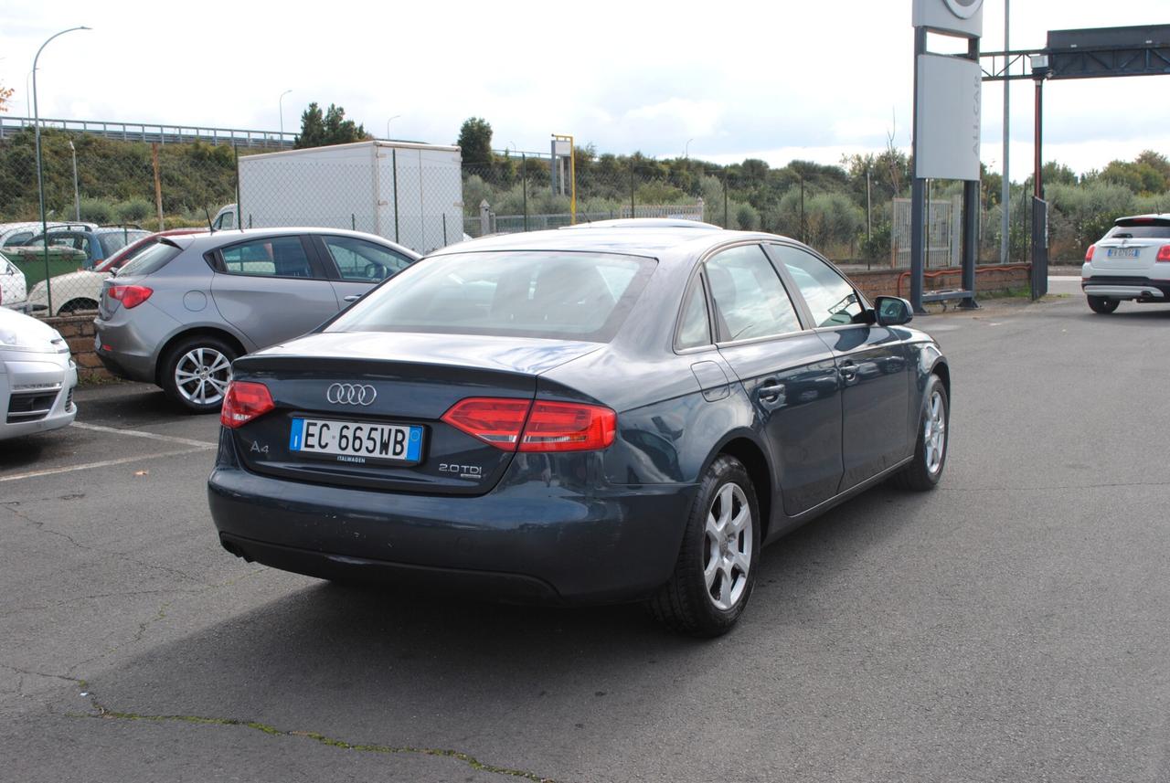 AUDI A4 2.0 TDI 143 CV OK NEOPATENTATI