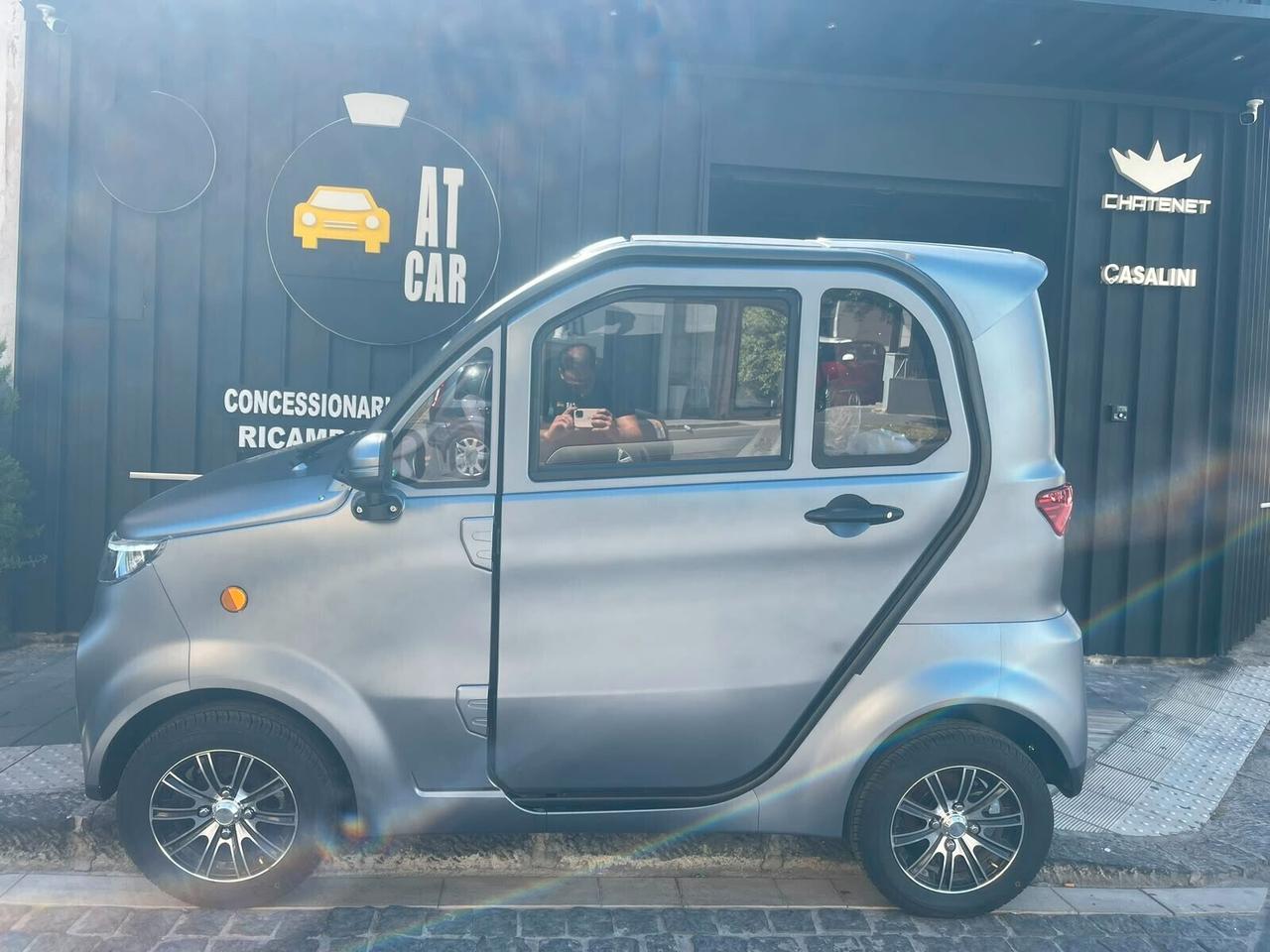 Minicar Elettrica Microfive London Pronta consegna