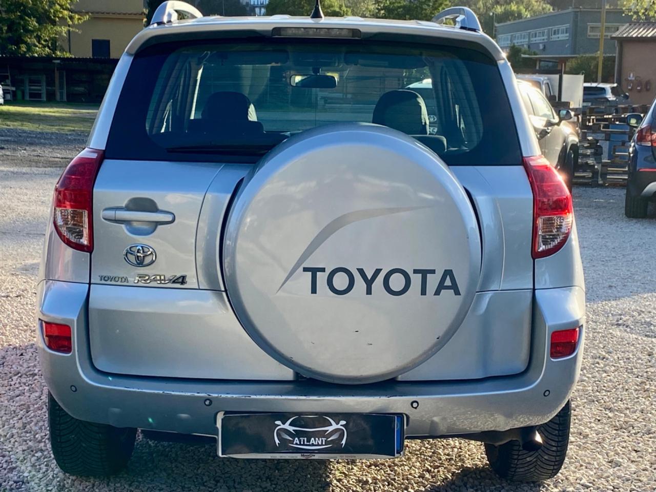 Toyota RAV 4 RAV4 2.0 Luxury