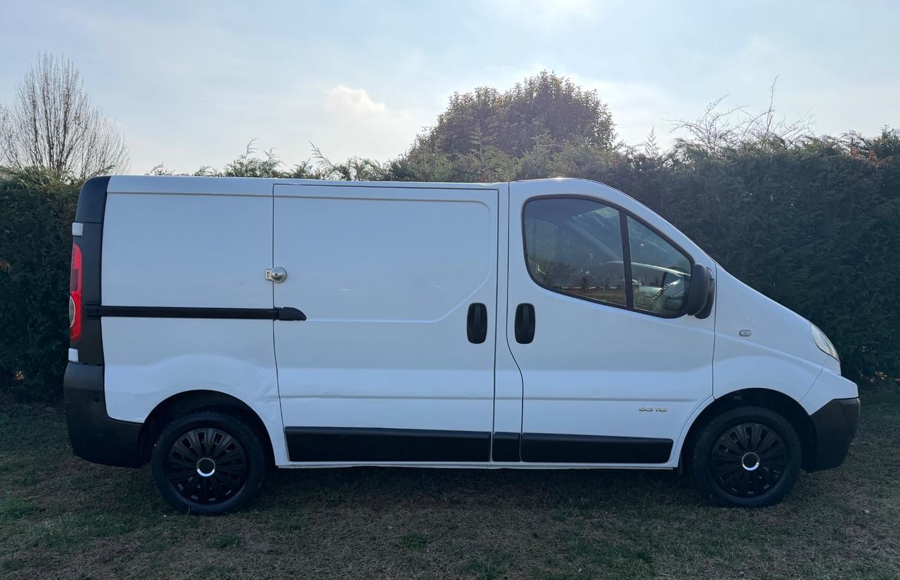 RENAULT TRAFIC 2.0 CTDi 115CV 6 MARCE CLIMA BIANCO