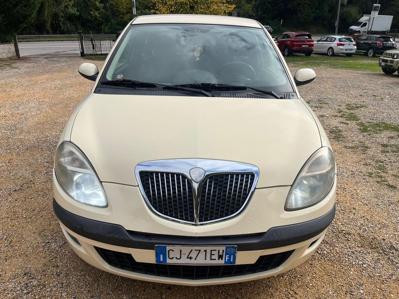 Lancia Y 1.2i cat LS