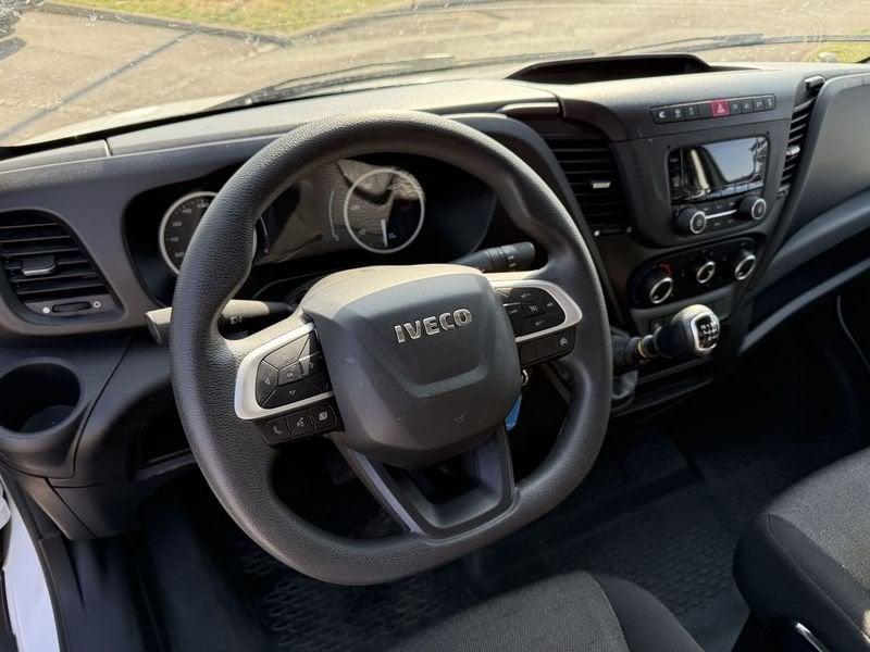 Iveco Nuovo DAILY 22 35s 16v 2.3 htp plm-tm FURGONE ** PREZZO + IVA **
