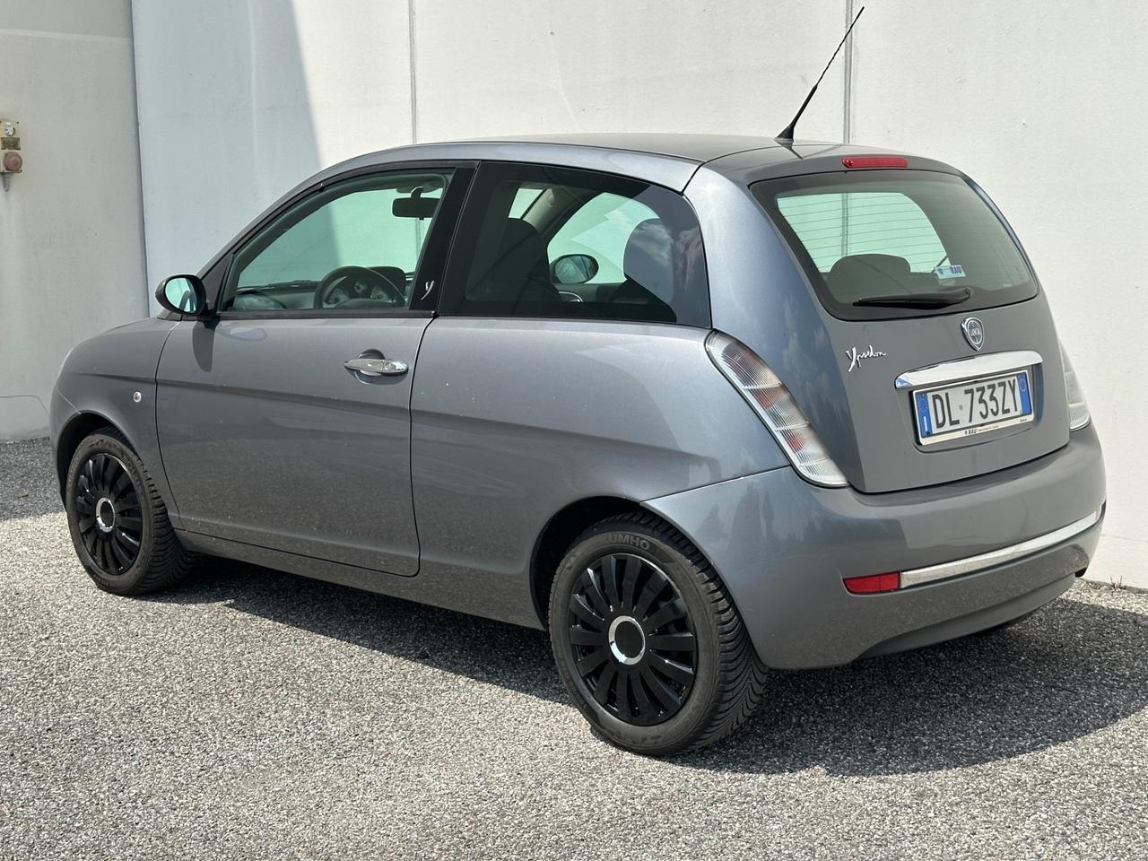 Lancia Ypsilon 1.2 Gpl Neopatentati