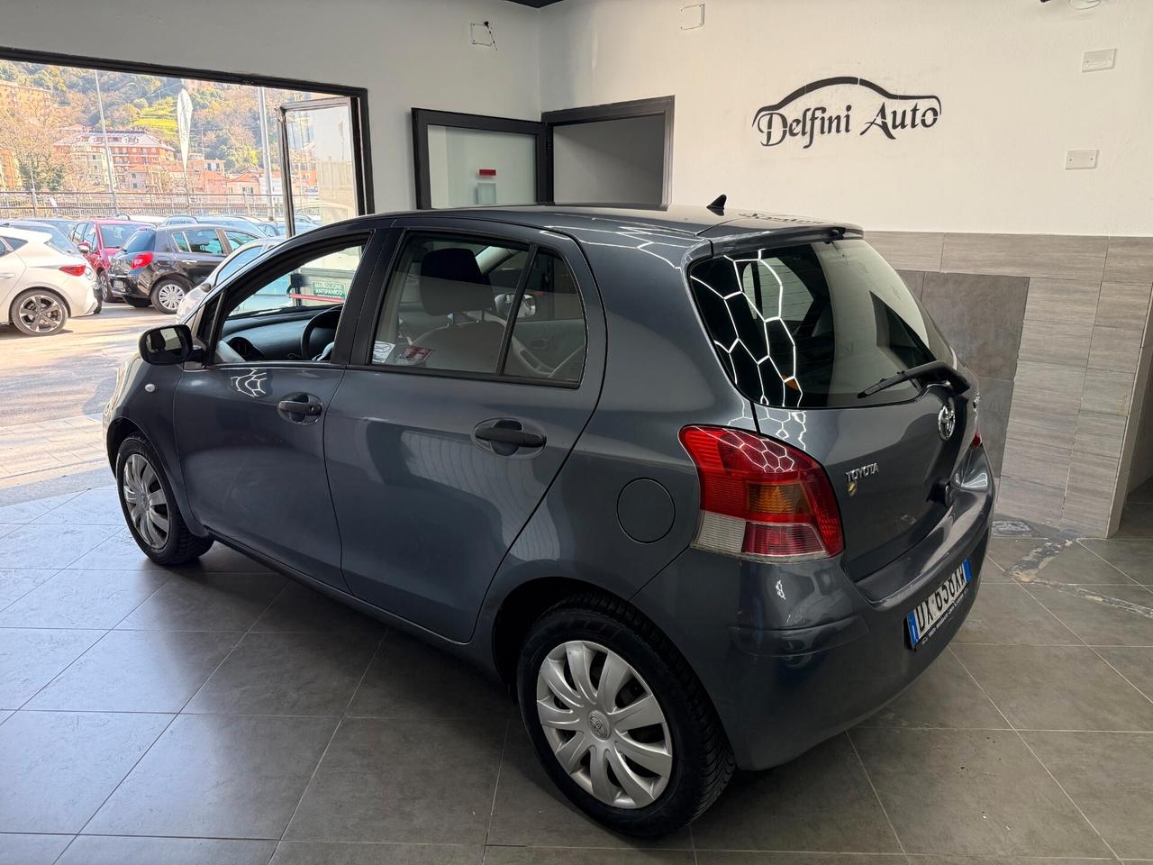 Toyota Yaris 1.0 5 porte