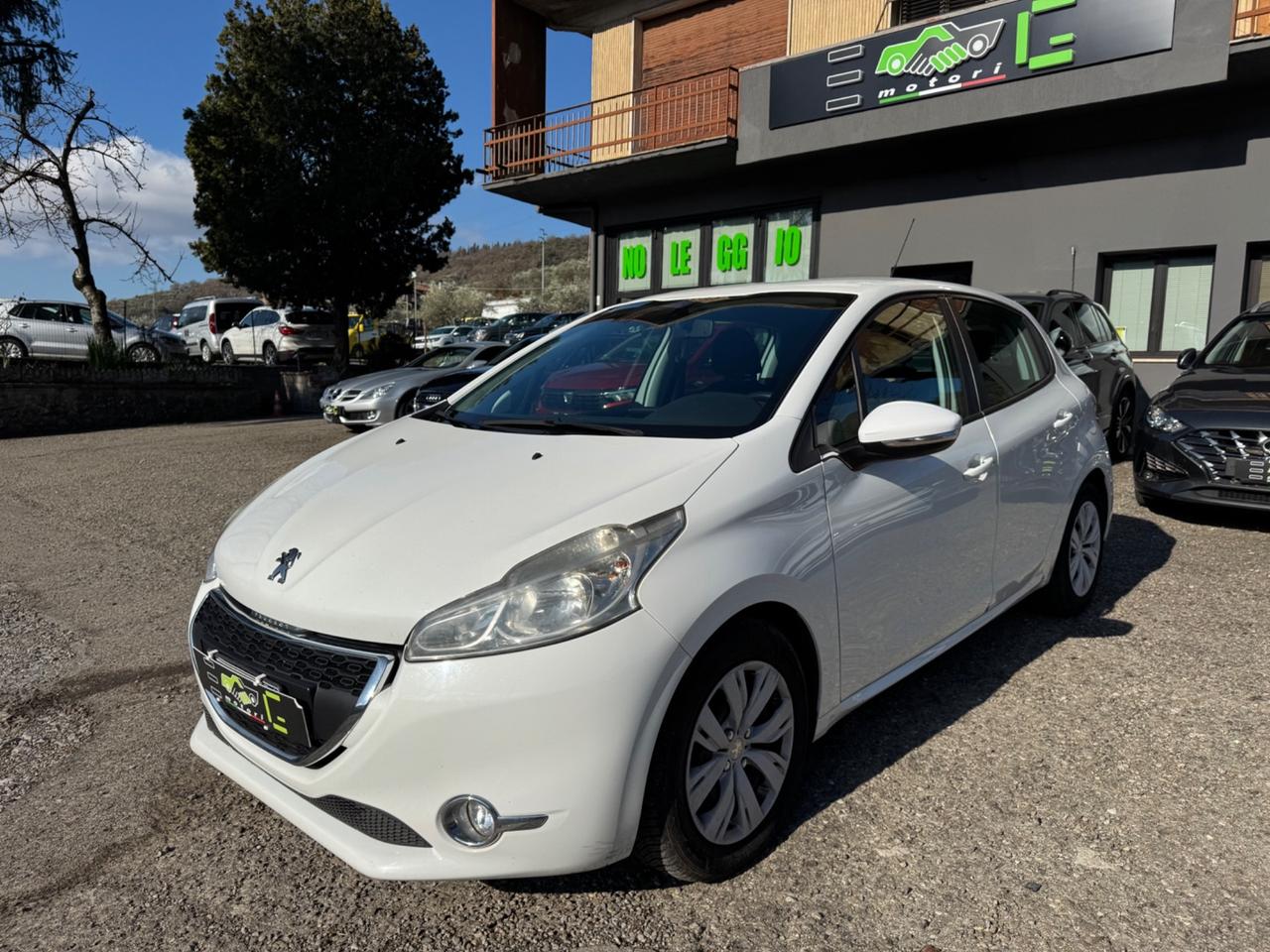 Peugeot 208 1.4 HDi 68 CV 3 porte Allure