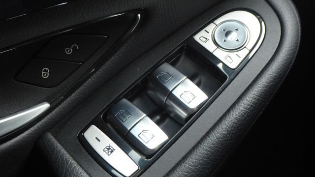 MERCEDES-BENZ GLC 220 d 4Matic Business