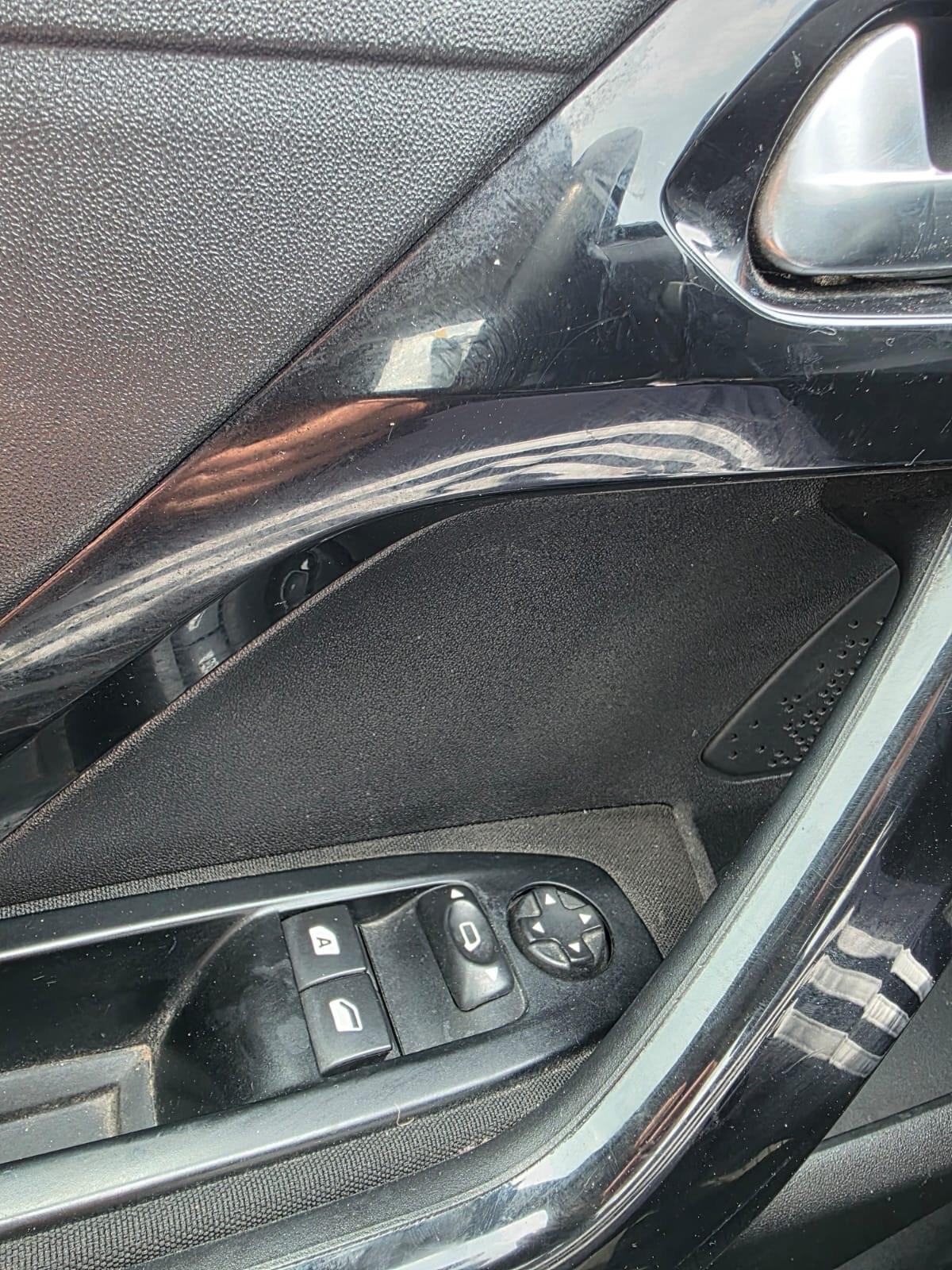 Peugeot 208 1.2 VTi 82 CV 3 porte Access
