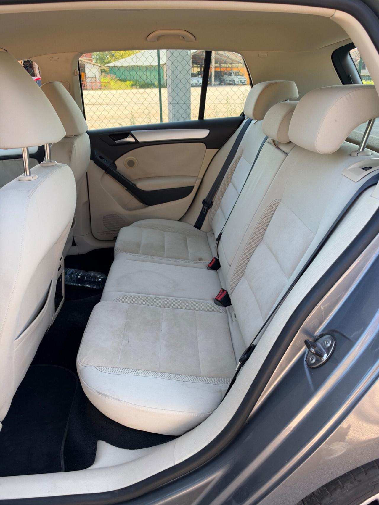 Volkswagen Golf 1.6 TDi cambio automatico DSG