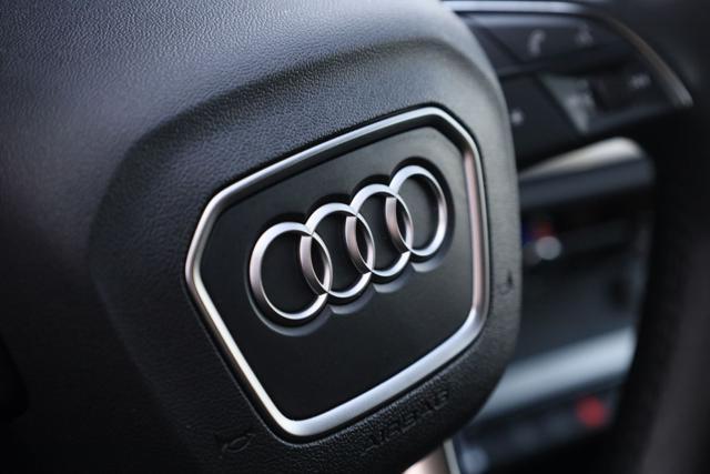 AUDI Q3 35 TDI quattro S tronic Business