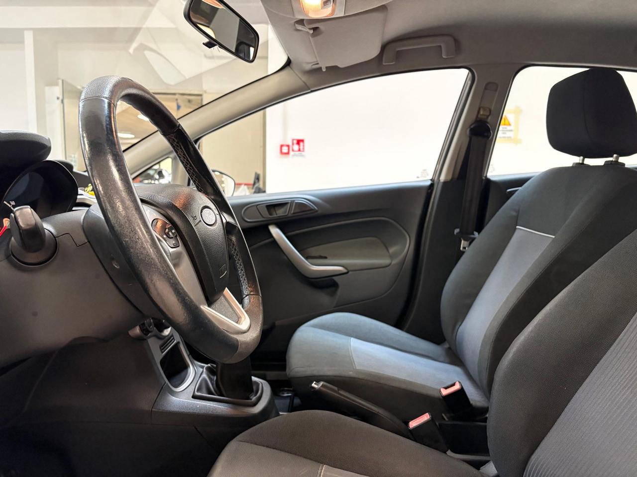 Ford Fiesta 5p 1.2 16v + c/esp 82cv E5