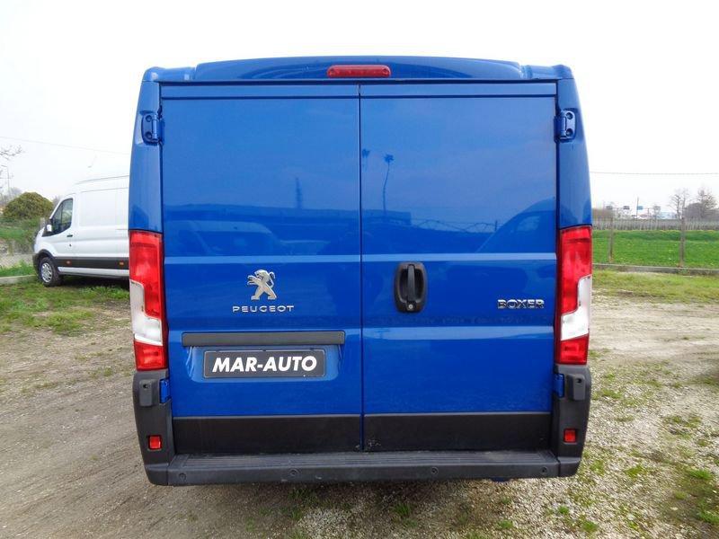 Peugeot Boxer 330 2.2 BlueHDi 140 S&S PC-TN + IVA