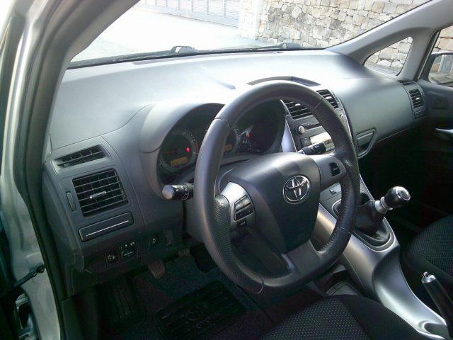 TOYOTA Auris 1.4 D-4D 5 porte Active