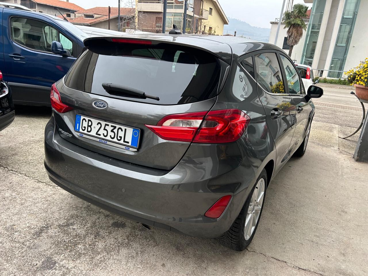 Ford Fiesta 1.5 Diesel 5 porte “ NEOPATENTATI “