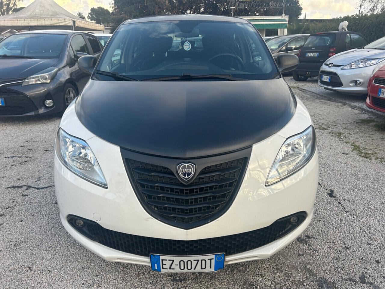 Lancia Ypsilon Momo Design 69 cv s