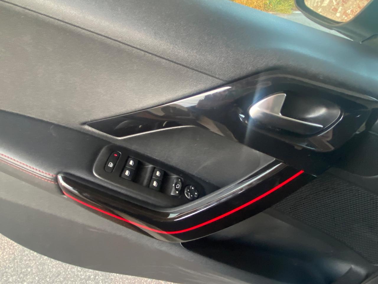 Peugeot 2008 Gt Line AUTOMATICA | OK NEOPATENTATI