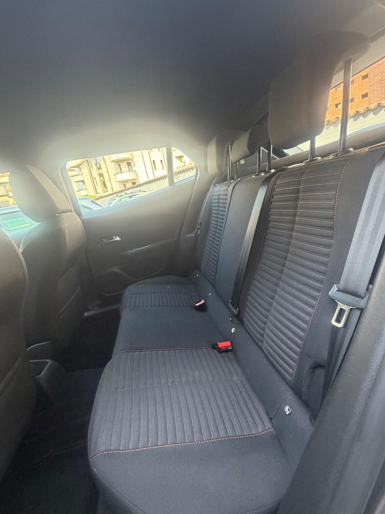 Peugeot 2008 PureTech 100 S&S Active Pack