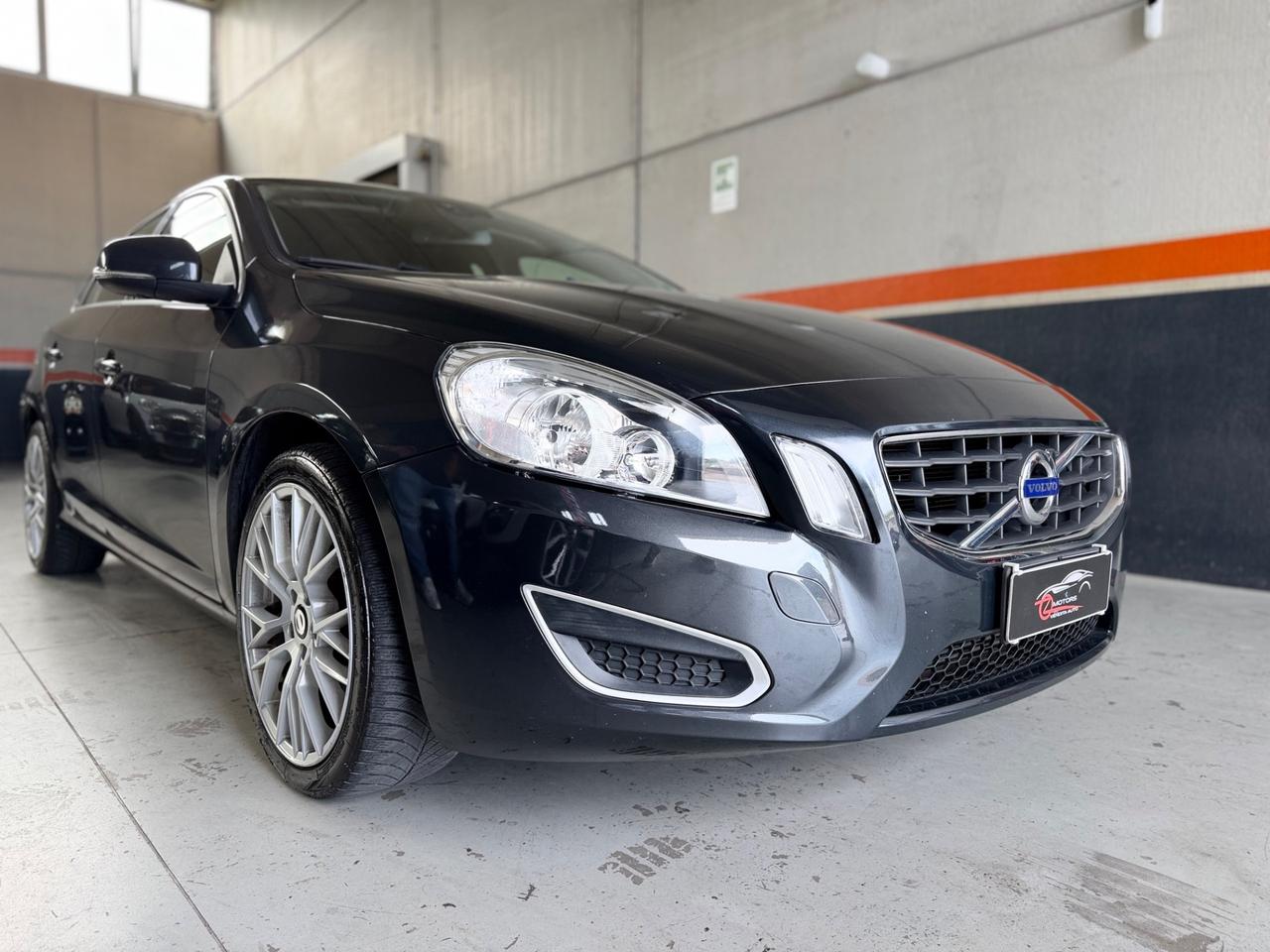 Volvo V60 D3 Geartronic Summum