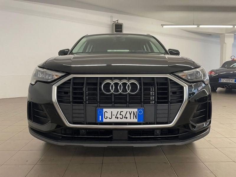 Audi Q3 45TFSI eS tronicBusiness anche a332€