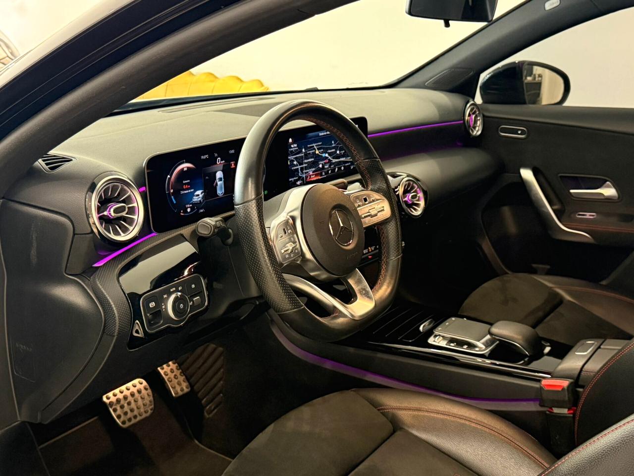 MERCEDES CLASSE A 180 AMG LINE PREMIUM 90milakm