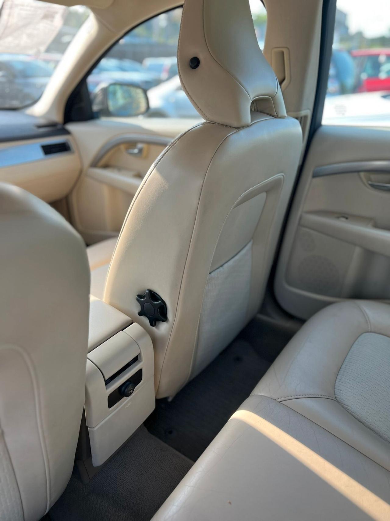 Volvo V70 D5 Geartronic R-design