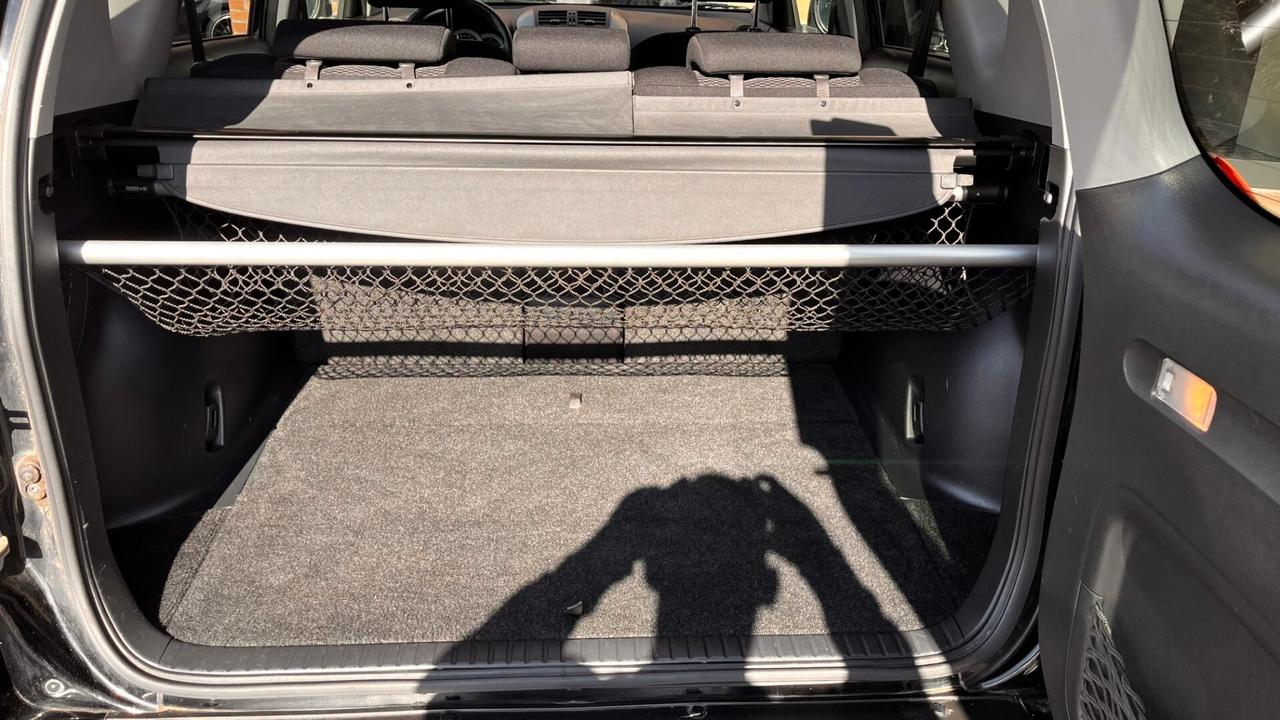 Toyota RAV 4 2.2 D-4D