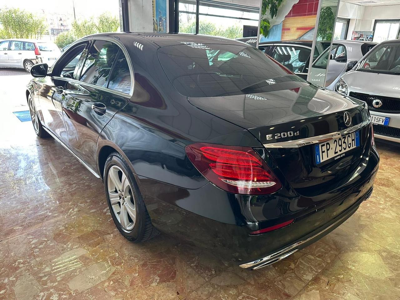 MERCEDES BENZ E 200 D AUTOMATICA SPORT NERO OSSIDIANA MOTORE NUOVO GAR 24 MESI MERCEDES FATTURABILE IVA ESPOSTA