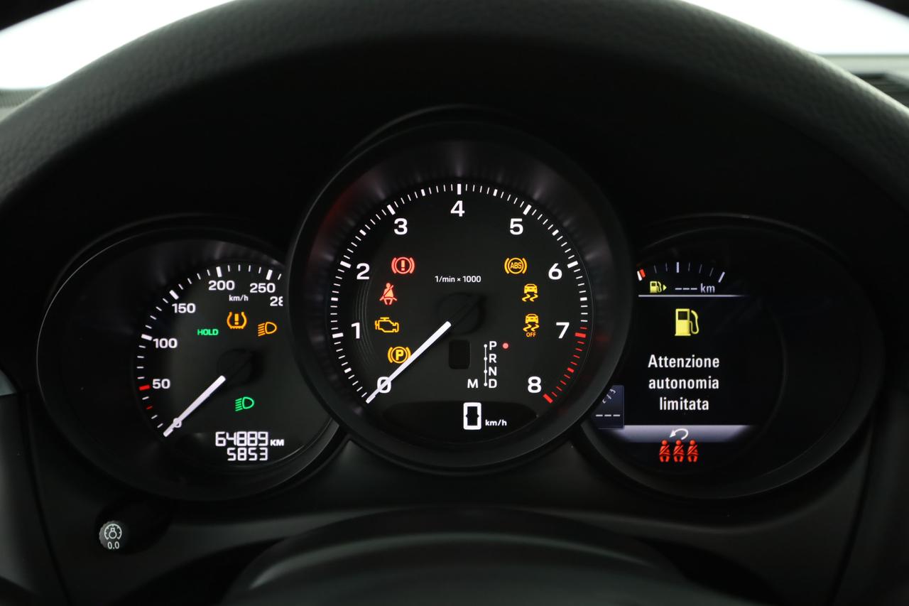 PORSCHE Macan 2.0