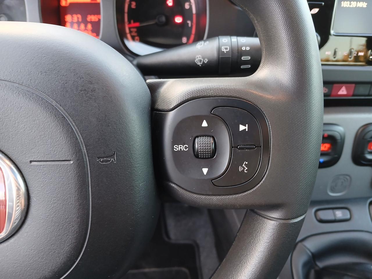 FIAT PANDA 1.0 HYBRID CITY LIFE 2023