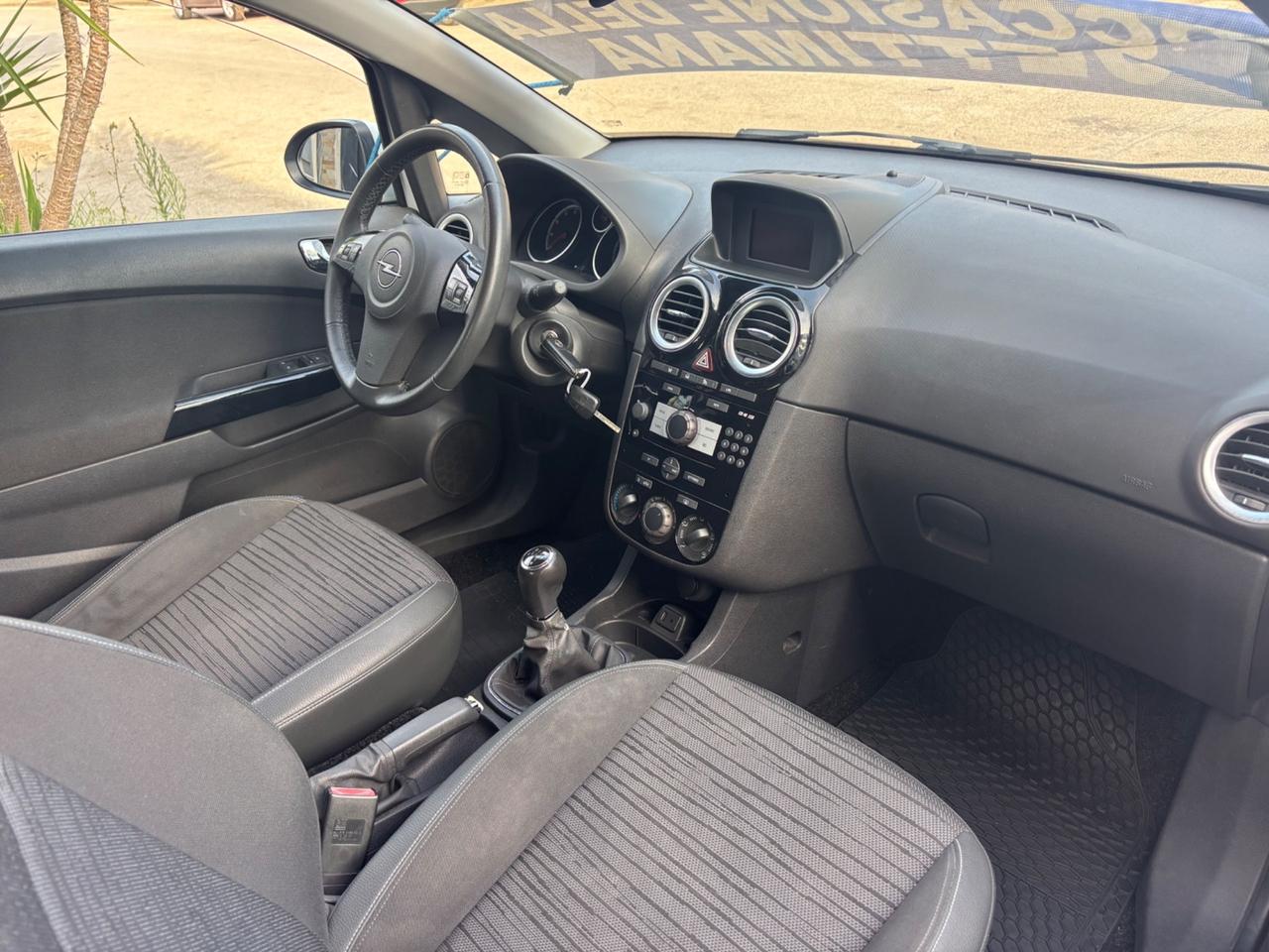 Opel Corsa 1.2 85CV 3 porte GPL-TECH b-color