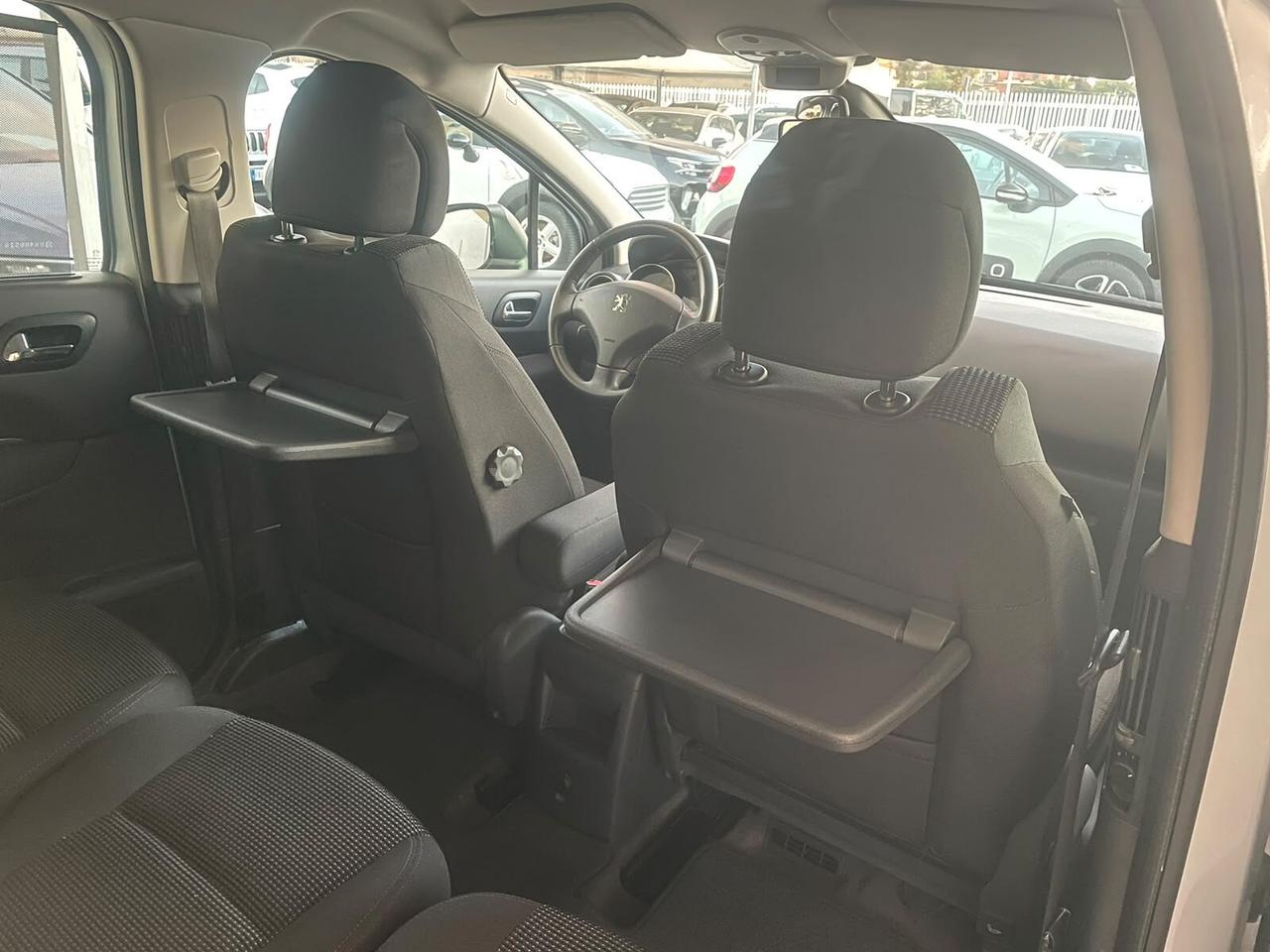 Peugeot 5008 1.6 HDi 112CV Allure