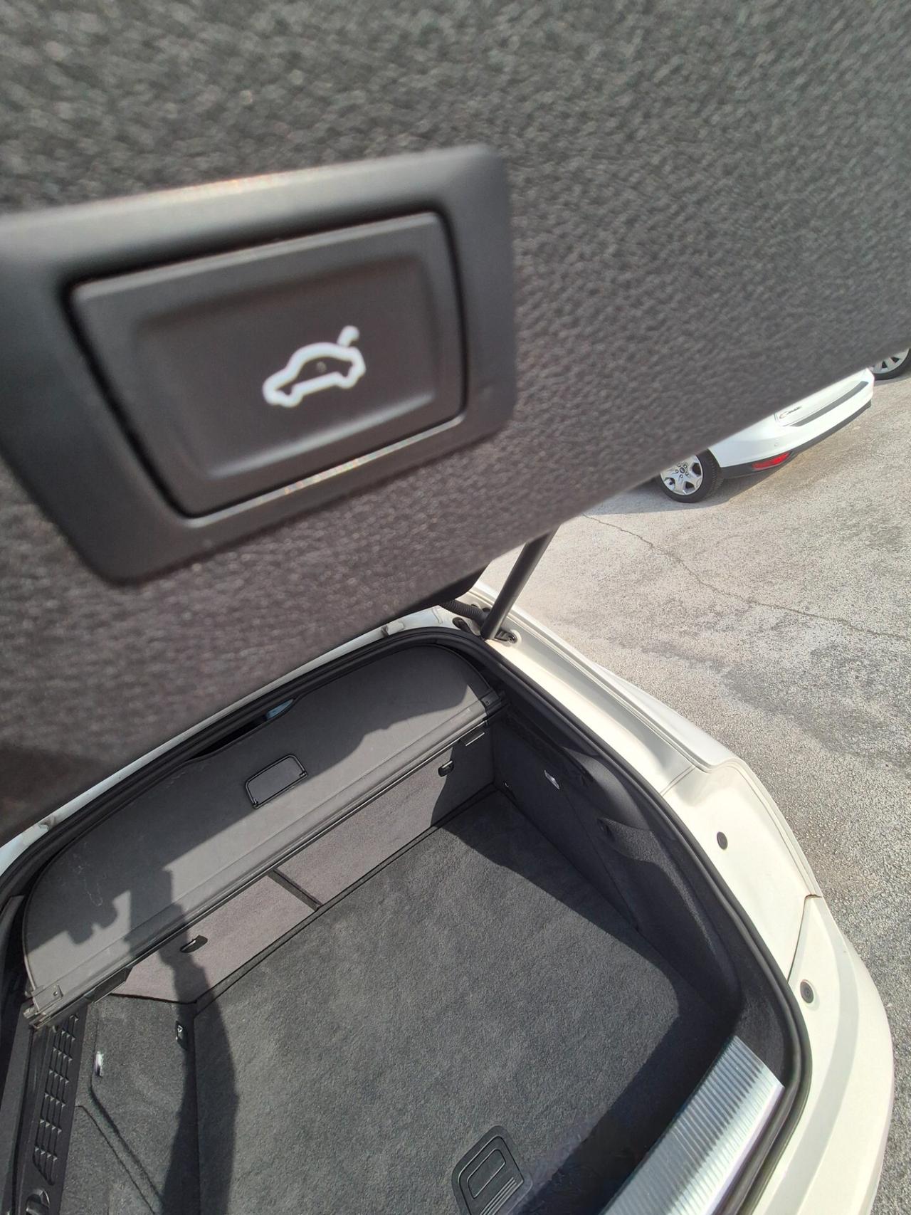 Audi Q3 2.0 TDI 150 CV quattro S tronic S-LINE