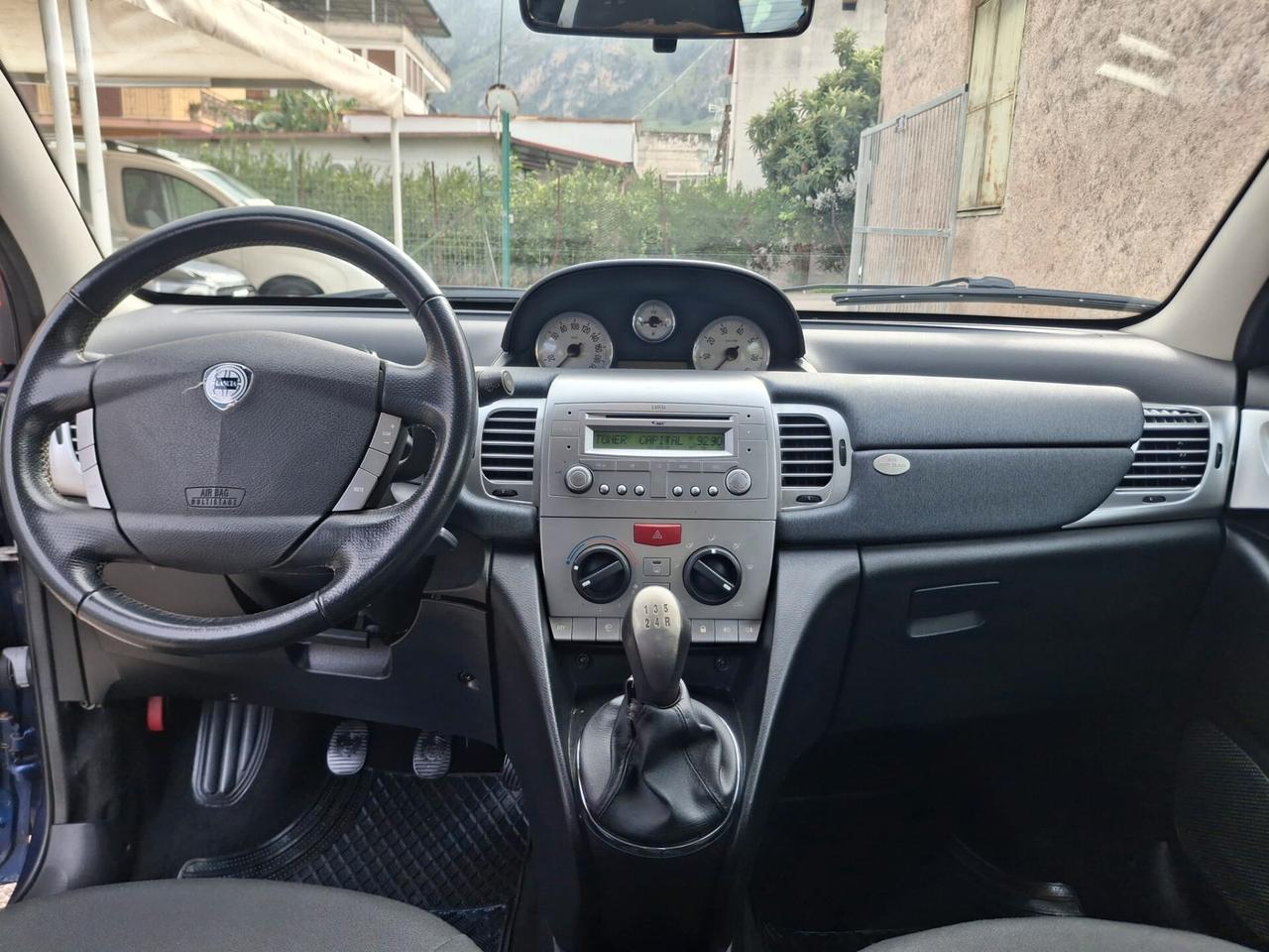 Lancia Ypsilon 1.3 MJT 90 CV Oro