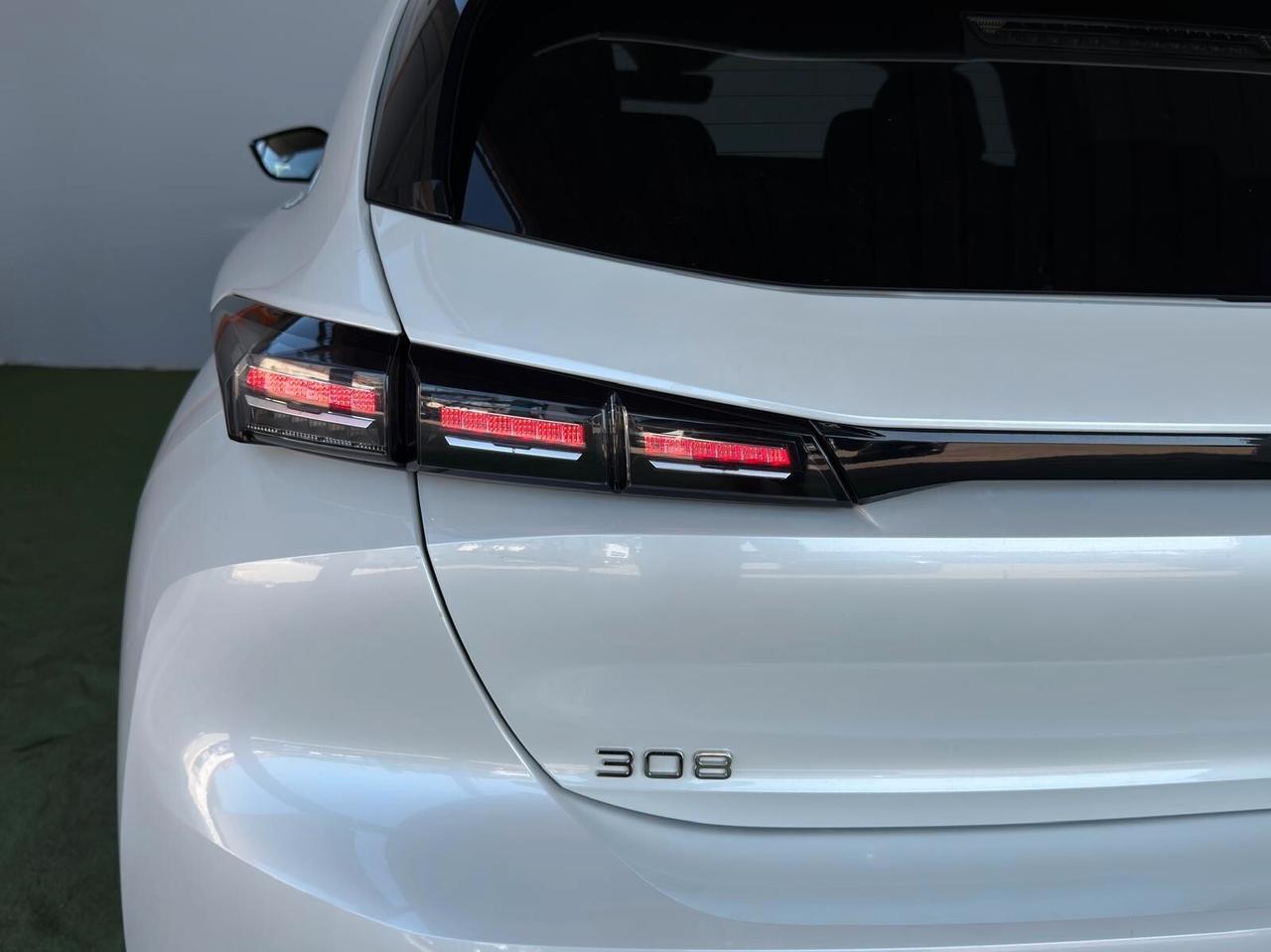 Peugeot 308 Allure Pack 1.5 Diesel 130 CV Automatica – 2023
