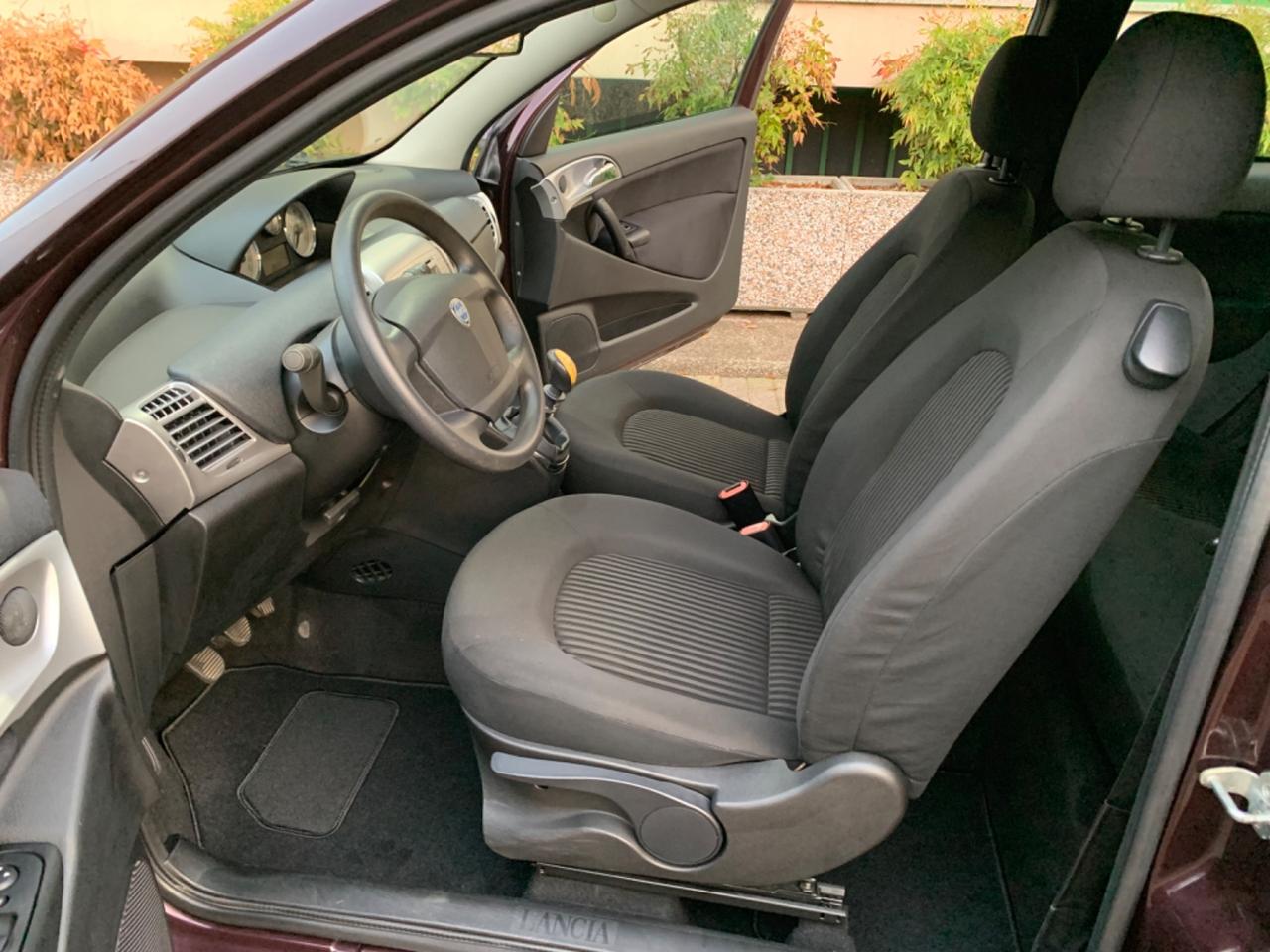 Lancia Ypsilon 1.2 Platino