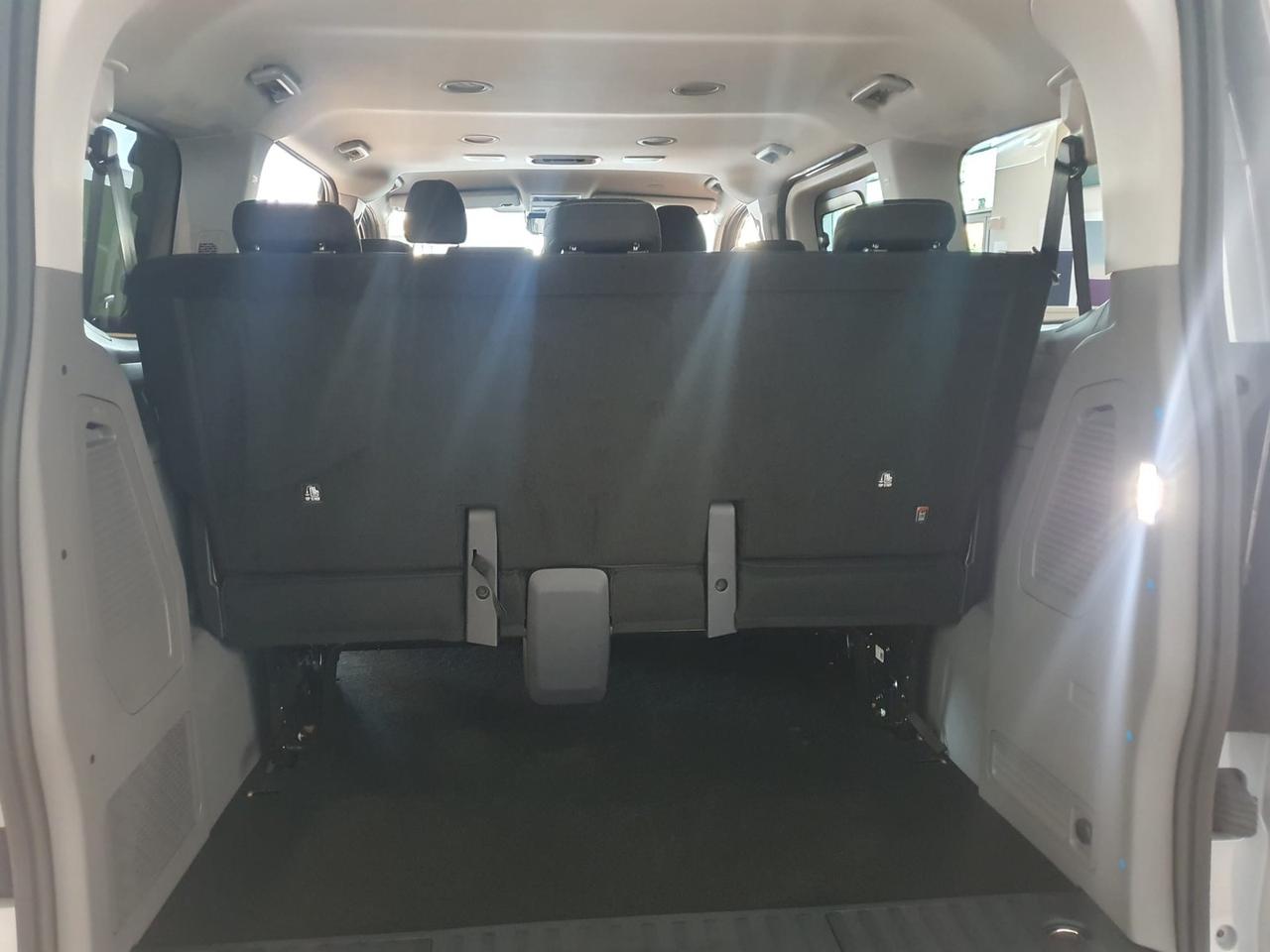 Volkswagen T7 Caravelle t7 2.0 tdi 150cv life l1 auto