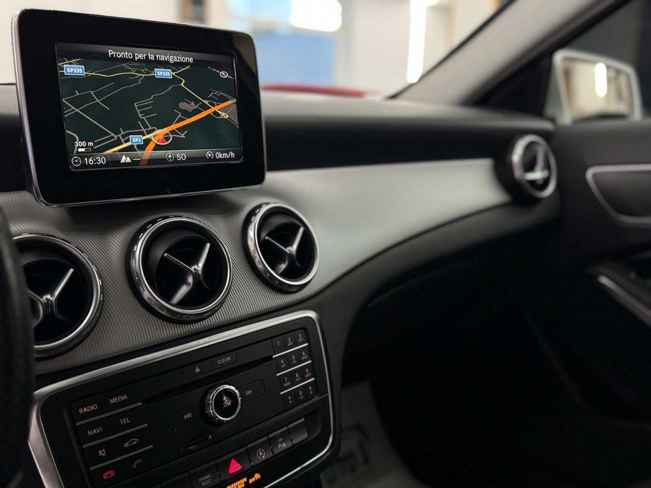 Mercedes-benz GLA 180d Automatic Premium