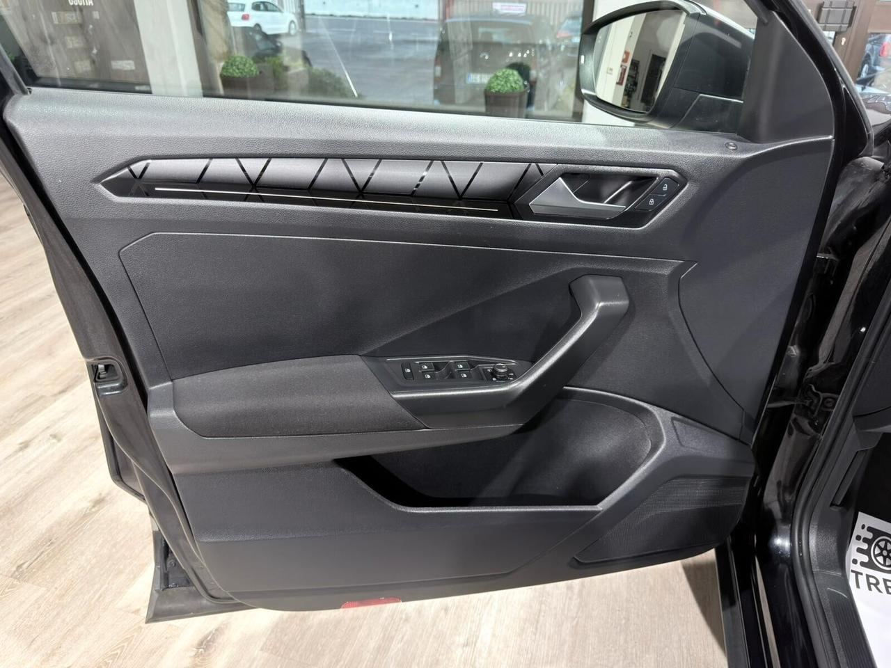 VW T-ROC 2.0TDI 150CV DSG 4MOTION 59.000KM 1HANDE