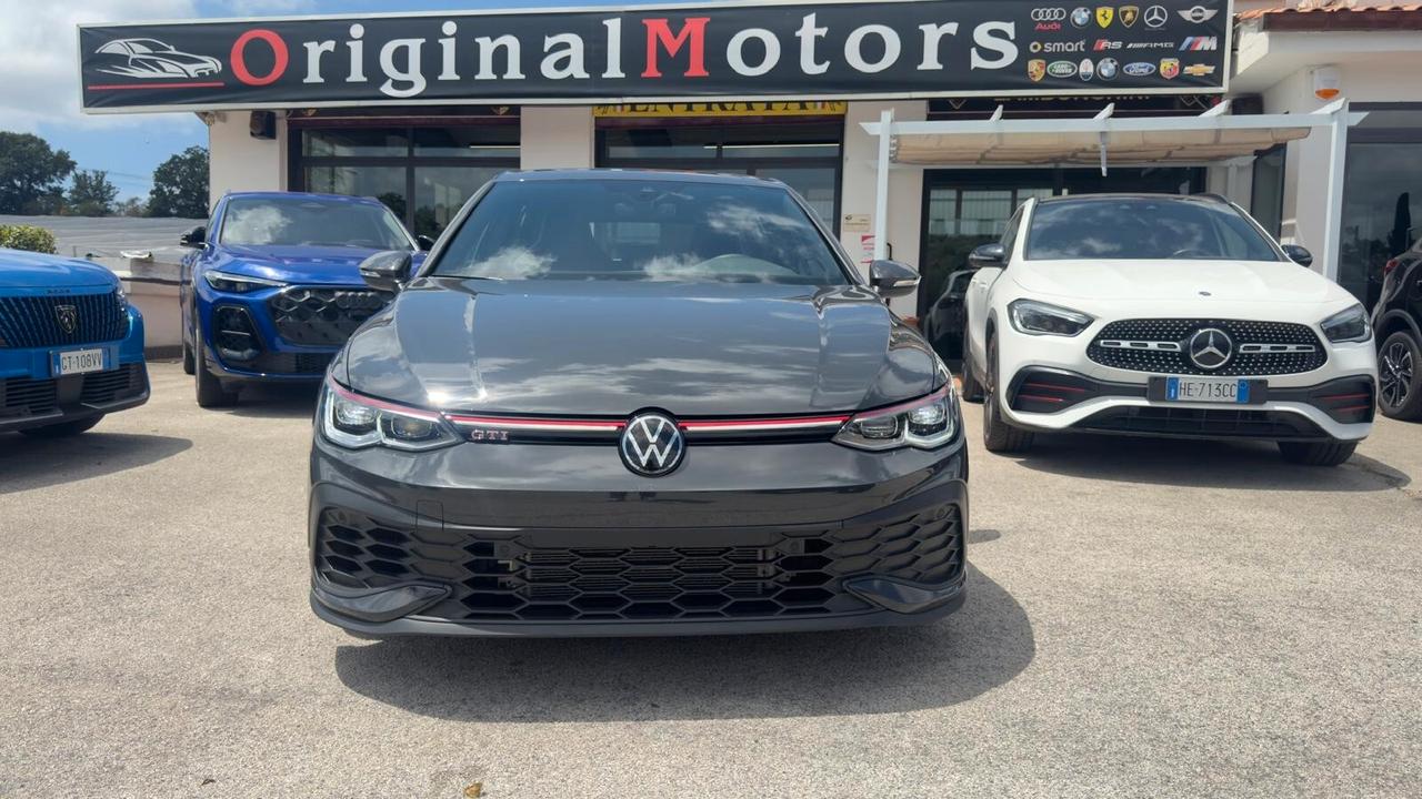 Volkswagen Golf GTI CLUBSPORT 2.0 TSI DSG/AKRAPOVIC/IQ LIGHT/
