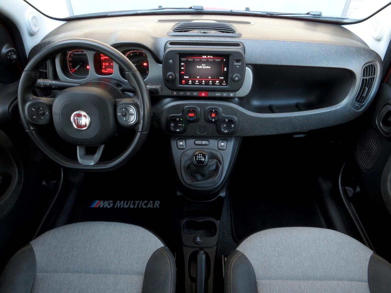 Fiat Panda Cross 1.0 firefly hybrid Cross. km 40.900. tagliandi