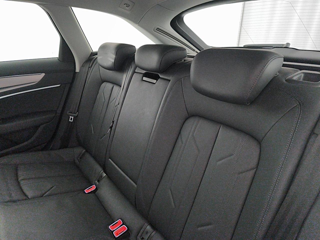 Audi A6 Avant 40 2.0 tdi mhev Business Sport 204cv