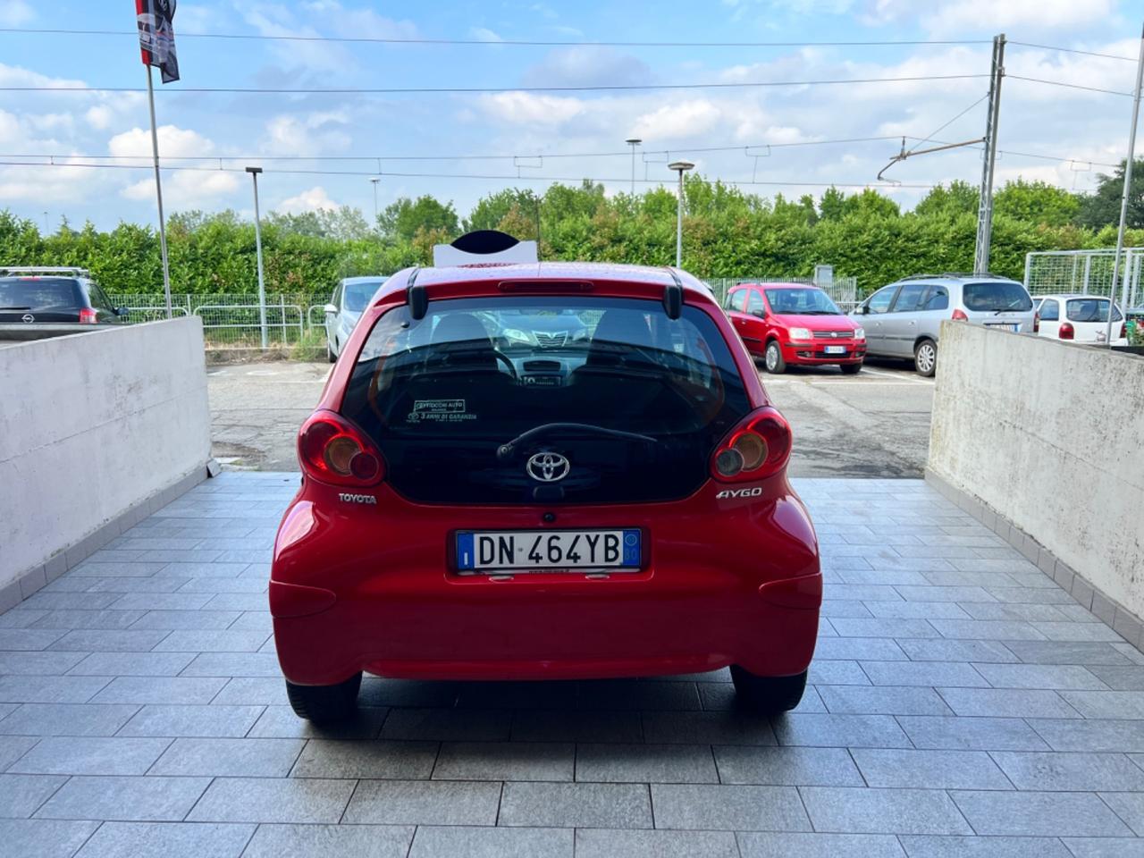 Toyota Aygo 1.0 12V VVT-i 3 porte Sol. NEOPATENTATI