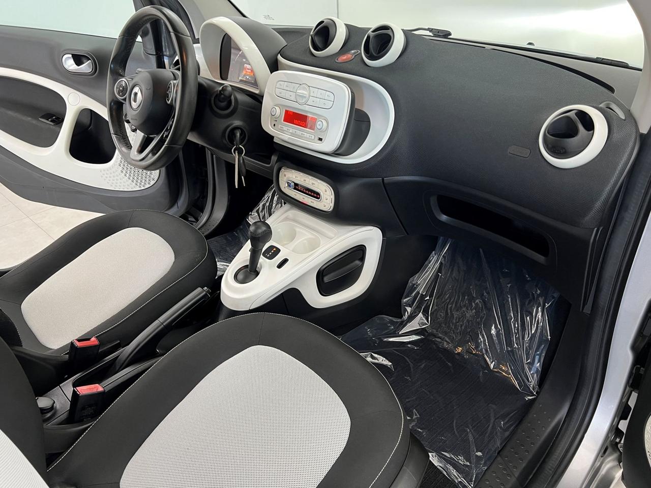 SMART Fortwo III 2015 Fortwo 1.0 Passion 71cv twinamic