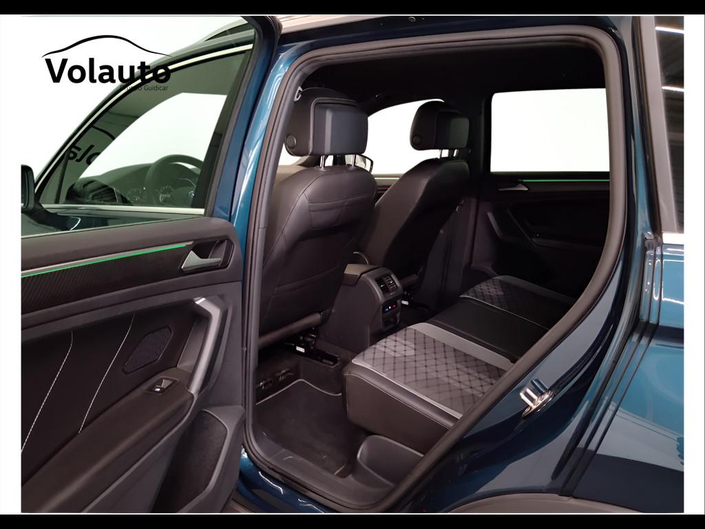 VOLKSWAGEN Tiguan II 2021 - Tiguan 2.0 tdi R-Line 150cv dsg