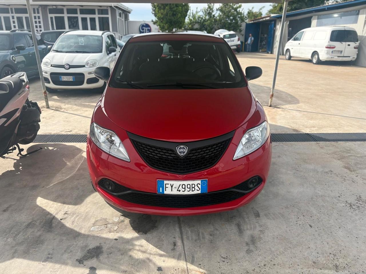 Lancia Ypsilon 1.2 69 CV 5 porte GPL Ecochic Elefantino Blu