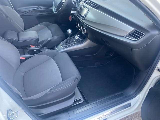 Alfa Romeo Giulietta Giulietta III 2010 1.4 tb Progression 105cv E6
