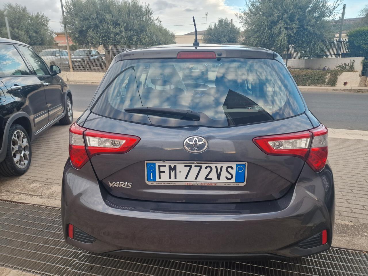 Toyota Yaris 1.0 5 porte Active