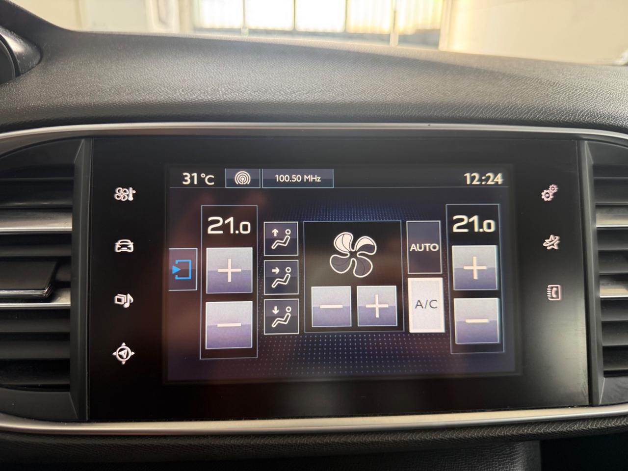 Peugeot 308 BlueHDi 120 S&S SW Business